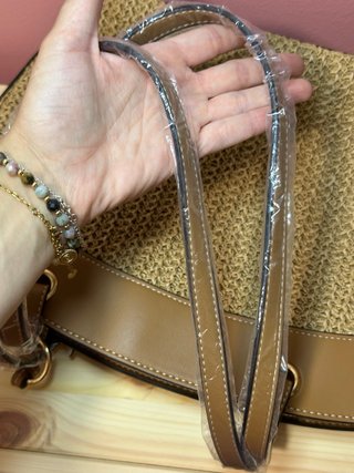 Bolso de rafia y piel Paco Martinez.