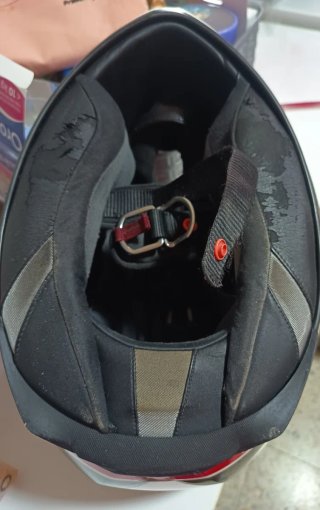 Casco de moto negro