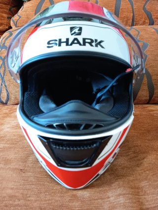 Casco de moto negro