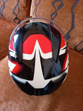 Casco de moto negro