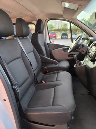 Furgoneta 9 plazas. 1.6 120cv