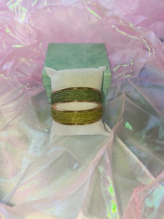 Brazalete verde tejido