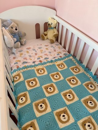Cuna Micuna con cajón y ropa de cama