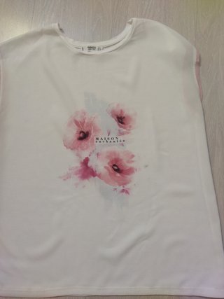 Camiseta  S Blanca floral Mango