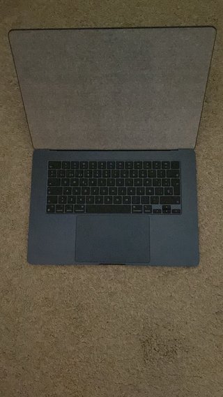 Apple MacBook Air 15.3” M3 24GB 512GB - Medianoche