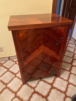 Mueble Singer con Máquina de Coser Sigma;