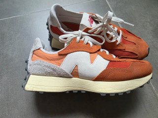New Balance 327 Beige/Naranja