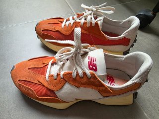 New Balance 327 Beige/Naranja