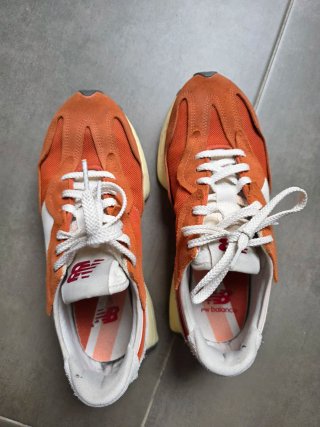New Balance 327 Beige/Naranja