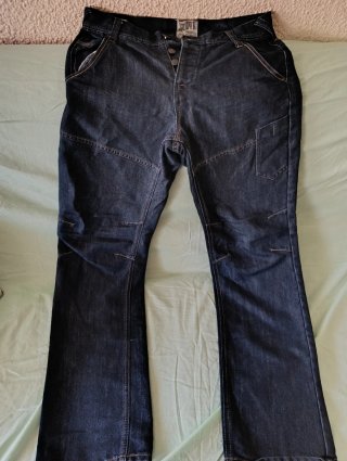 Vaqueros hombre azul