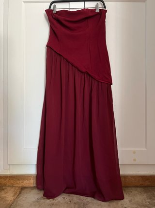 Vestido largo rojo sin tirantes