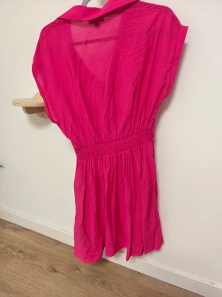 Vestido estampado verde y blanco y fucsia