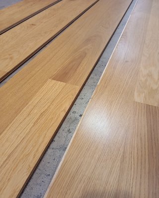 Suelo laminado Roble Satinado Estándar