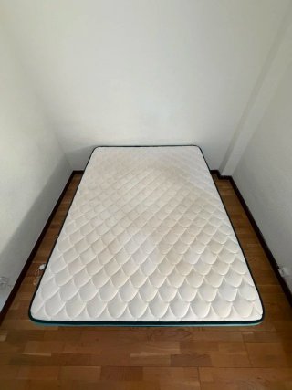URGE. Colchón viscoelástico + somier 150 cm