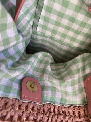Bolso rosa empolvado doble asa forro vichy Zara.