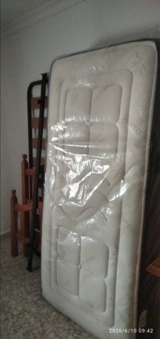 Colchón 90cm + Cama y Mesita Regalo