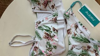 Bikini de lujo con ETIQUETAS