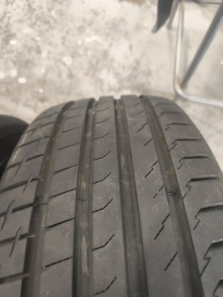 Neumático 235/45ZR20 100W XL
