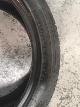 Neumático 235/45ZR20 100W XL