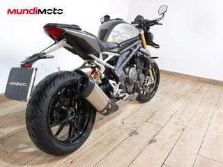 TRIUMPH SPEED TRIPLE 1200 RS