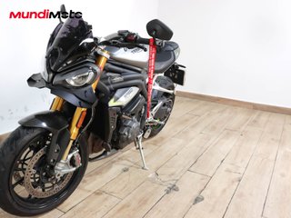 TRIUMPH SPEED TRIPLE 1200 RS