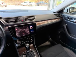 SKODA Superb Combi 2.0 TSI Scout 4x4 DSG 272Cv