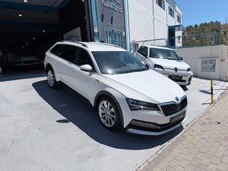 SKODA Superb Combi 2.0 TSI Scout 4x4 DSG 272Cv
