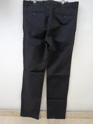 Pantalón chino Zara Man Talla 42 Negro