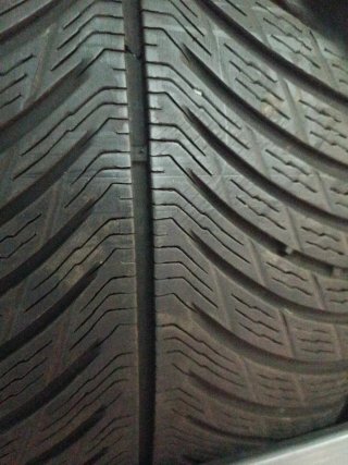 Neumático 245/40 R19 Alpin 5