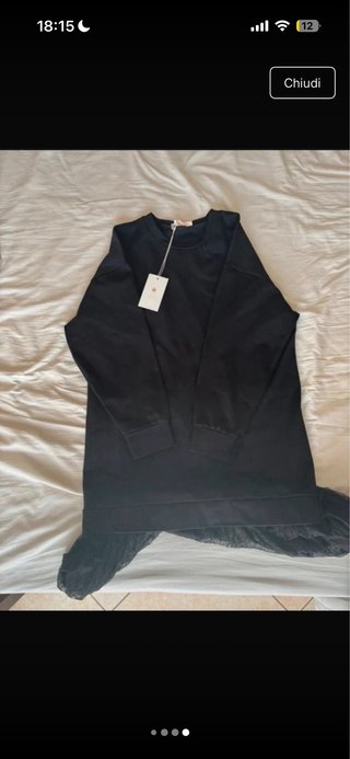 Abito nero con gonna in pizzo
