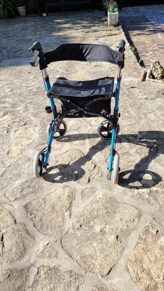 Andador para adultos Mobiclinic Trajano 4 Ruedas