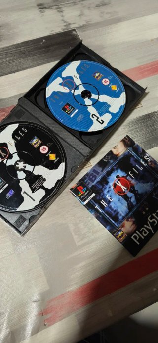 The X-Files Playstation 1 Juego