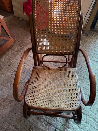Balancín de madera y ratán