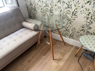Mesa redonda cristal y madera