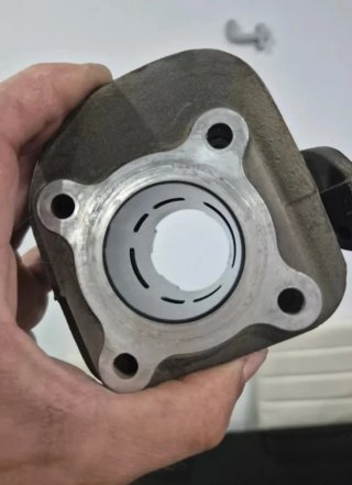 Cilindro y pistón de Yamaha jog r