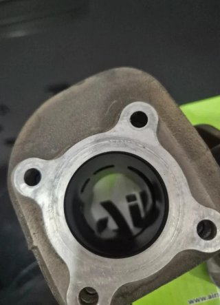 Cilindro y pistón de Yamaha jog r
