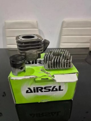 Cilindro y pistón de Yamaha jog r