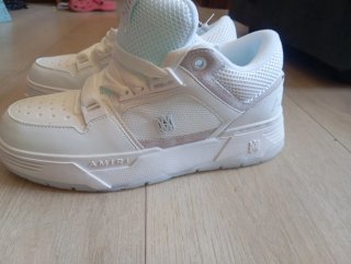 Zapatillas Amiri Beige y Blancas