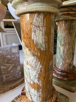Columna Pedestal Vintage Ónix Multicolor