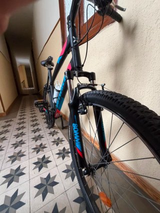 Bicicleta MTB BTWIN Negra