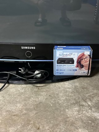 Televisor Samsung Negro 50 pulgadas + Receptor DVB