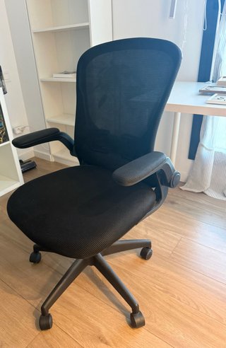 Silla de oficina negra