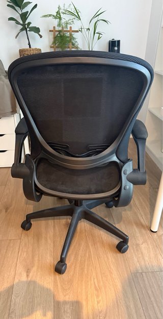 Silla de oficina negra
