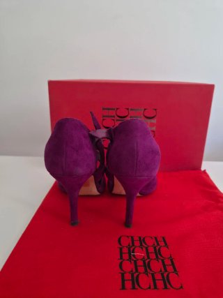 Zapatos de tacón morados Carolina Herrera