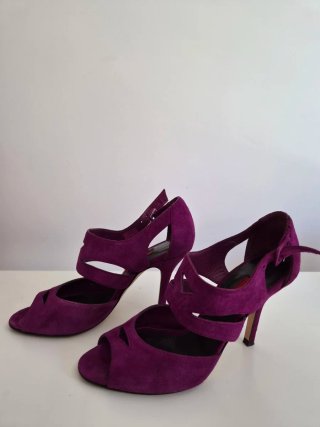 Zapatos de tacón morados Carolina Herrera