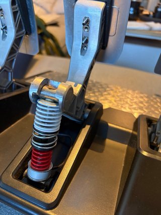 Pedales Thrustmaster T-LCM + T-Stand