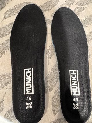 Zapatillas Munich Negras Talla 45, usadas un dia.