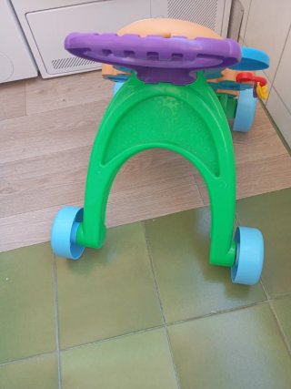 Correpasillos musical Fisher Price