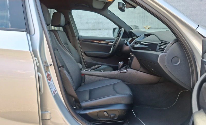 BMW X1 xDrive 20dA (E84) 2010, foto 8