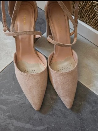 Zapatos de fiesta beige tacón 37